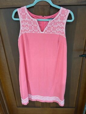 Women’s Pink Embroidered Sleeveless dress. EUC!